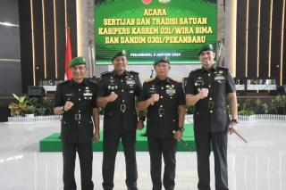 Danrem Pimpin Sertijab Kasi Pers Kasrem 031 WB Dandim 0301 Pbr